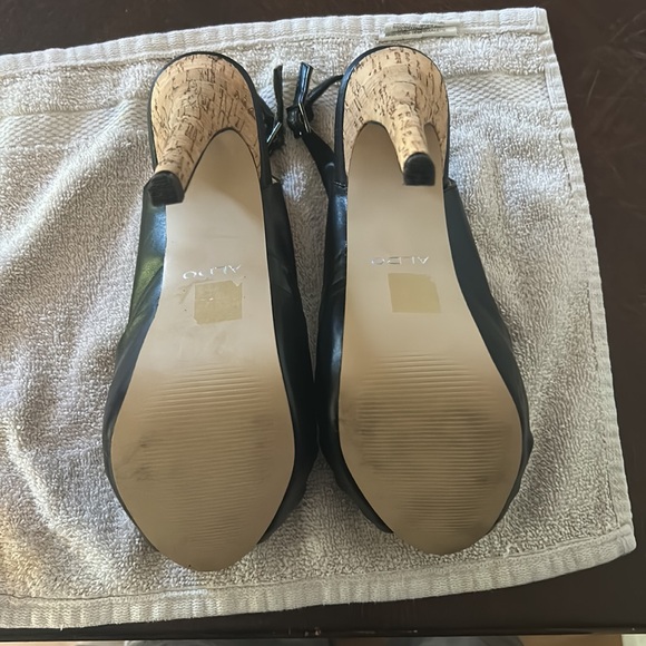 Also heals - Picture 3 of 4